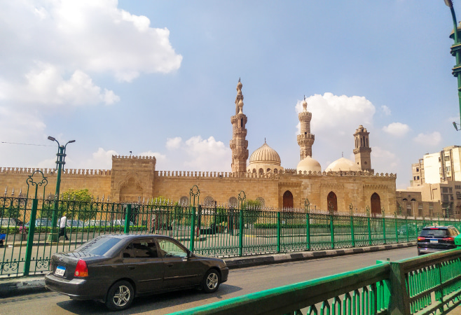 How to get to Al-Azhar Mosque