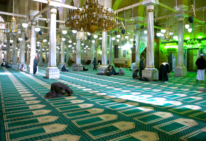 Tips for visiting the Al Hussein Mosque