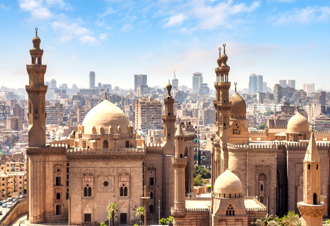 Explore Al Rifai Mosque: History, Tombs & Legacy