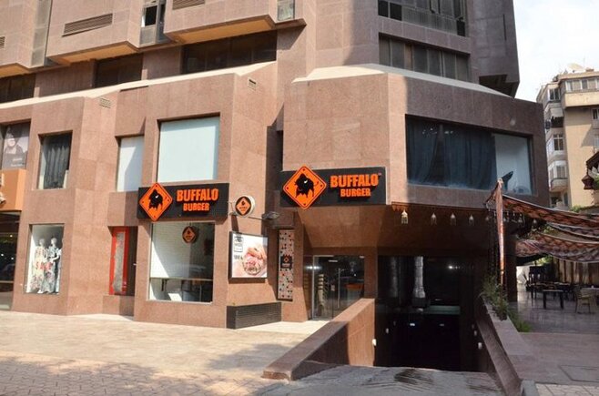 Buffalo Burger Qasr El Nil restaurant - fast food places in egypt