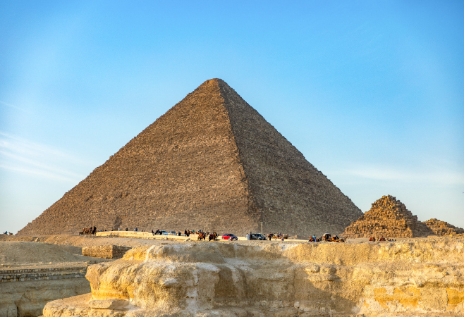 Pyramids of Giza - places to see in Egypt in an 8-day trip