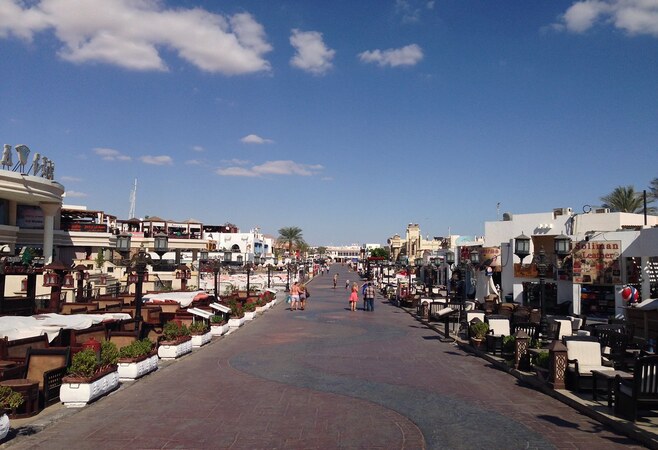 Hotels and restaurants in Naama Bay Hotels and restaurants in Naama Bay